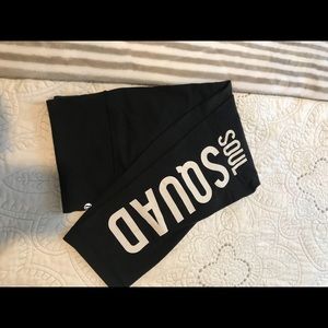 SOULCYCLE X LULU wunder under SZ 8! #soulsquad